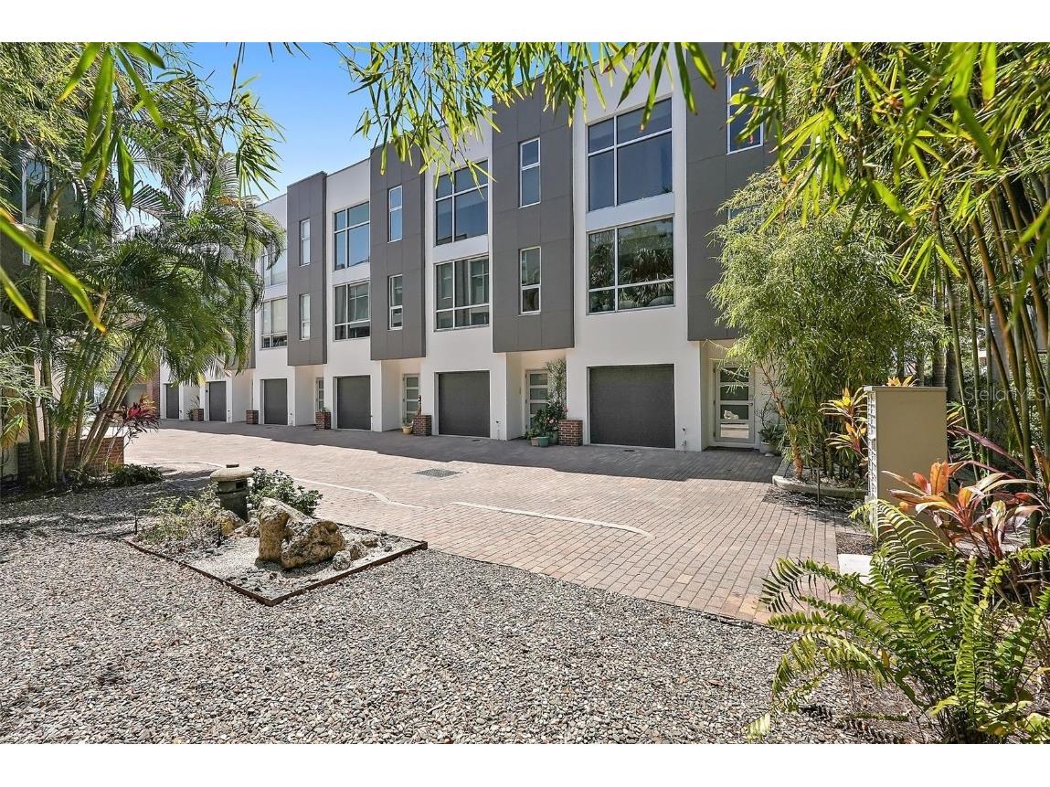 325 5th Avenue S #9 Saint Petersburg FL 33701 TB8396417 image1