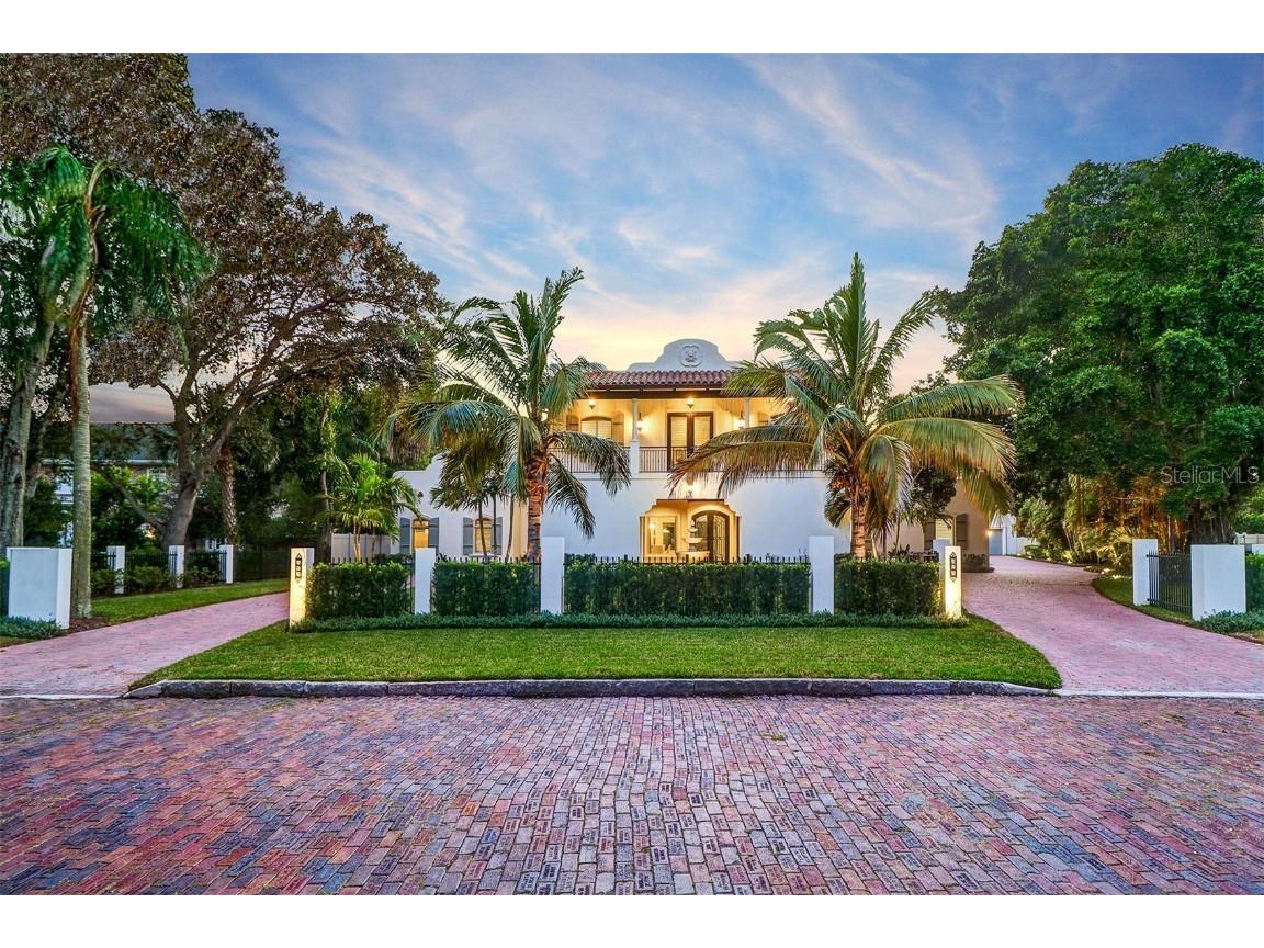 325 71st Street S Saint Petersburg FL 33707 U8181097 image1