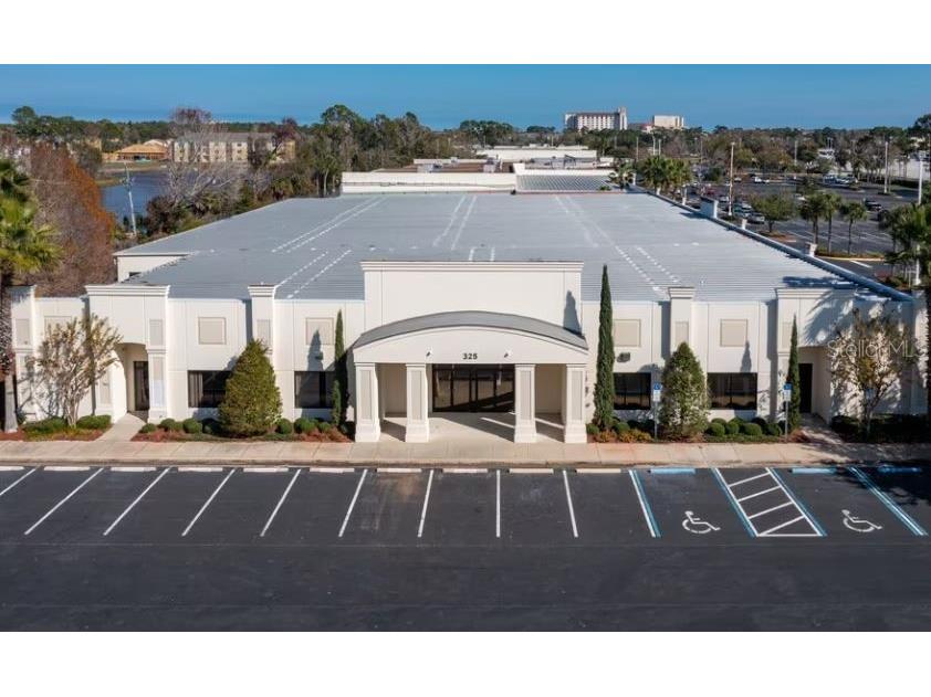 325 Bill France Boulevard Daytona Beach FL 32114 J963094 image1