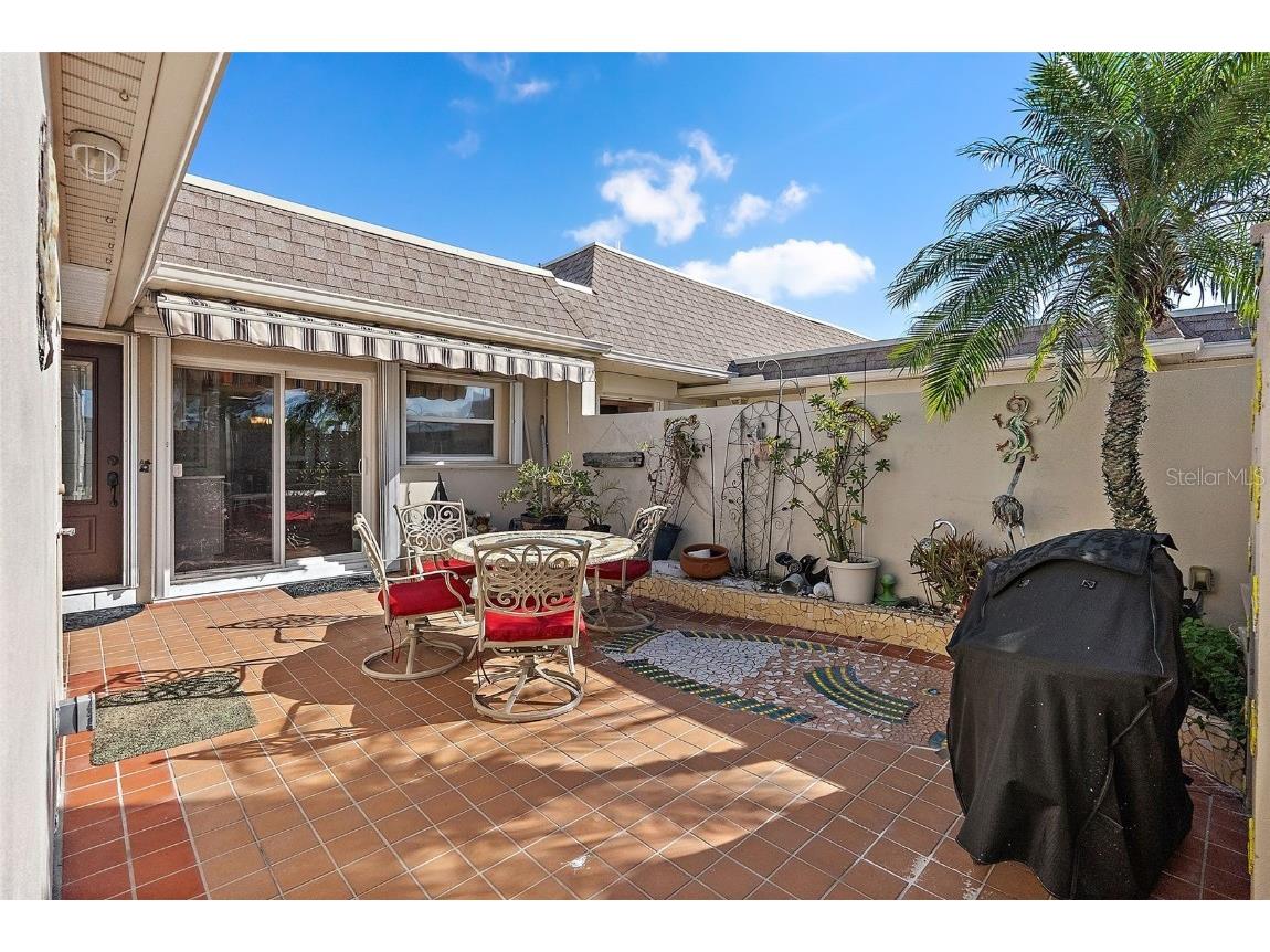 325 Boca Ciega Point Boulevard Saint Petersburg FL 33708 TB8436809 image1