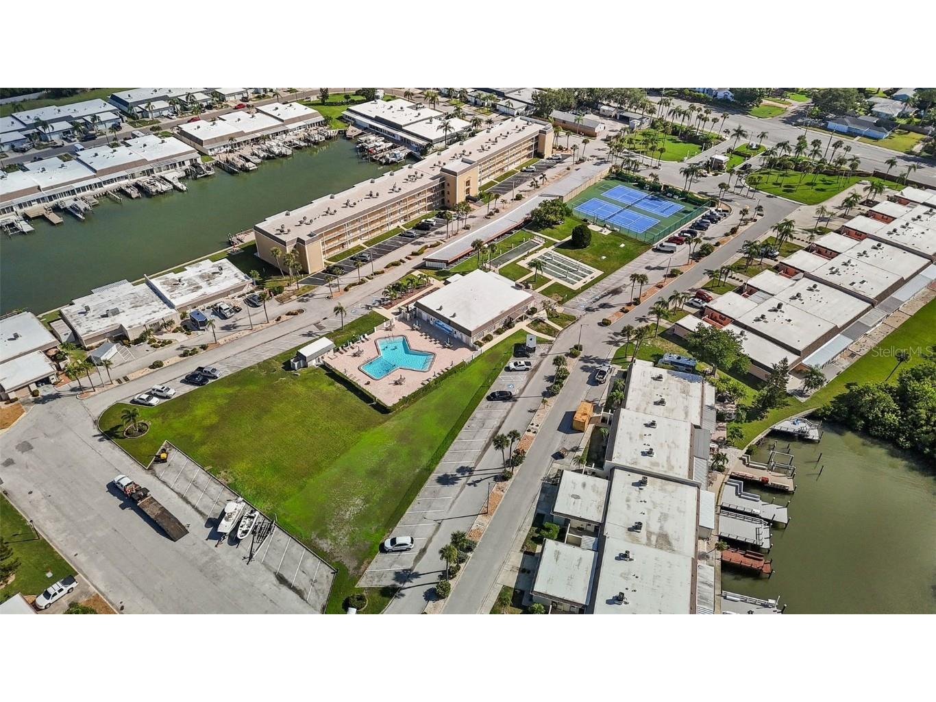 325 Boca Ciega Point Boulevard Saint Petersburg FL 33708 TB8436809 image36