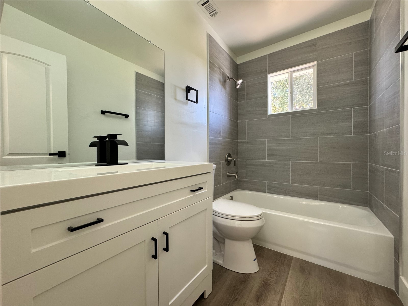 325 Capatola St Port Charlotte FL 33948 D6146389 image15