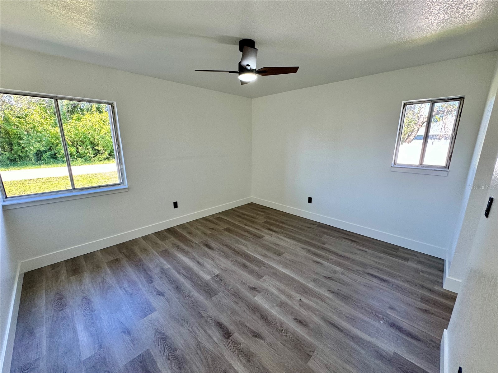 325 Capatola St Port Charlotte FL 33948 D6146389 image9