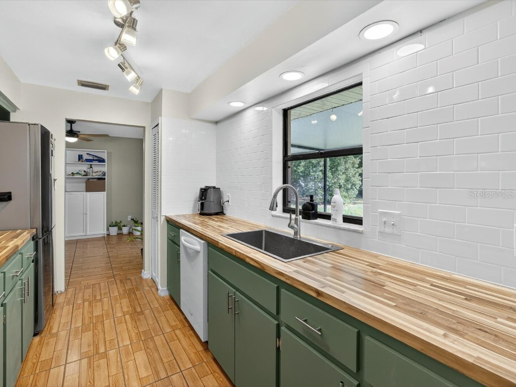 325 Charles Avenue Orange City FL 32763 O6339643 image15