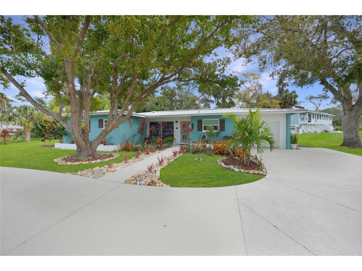 325 Citrus Drive Nokomis FL 34275 C7487469 image1