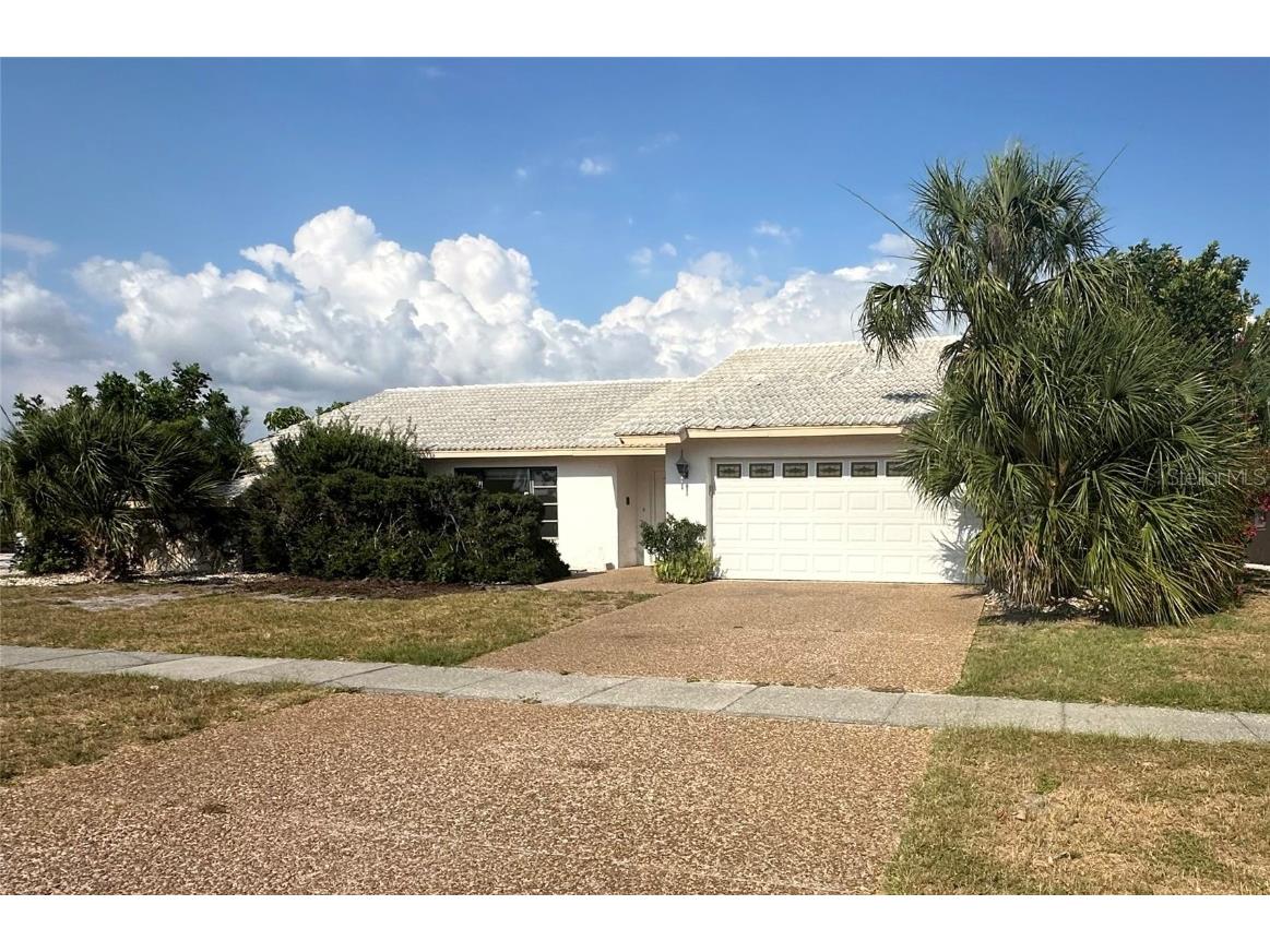 325 Gladstone Boulevard Englewood FL 34223 C7493429 image1