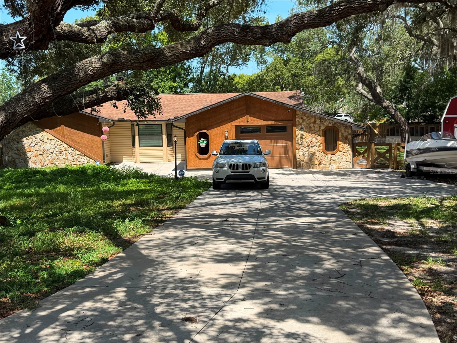325 Gulfport Lane Spring Hill FL 34608 TB8531764 image1