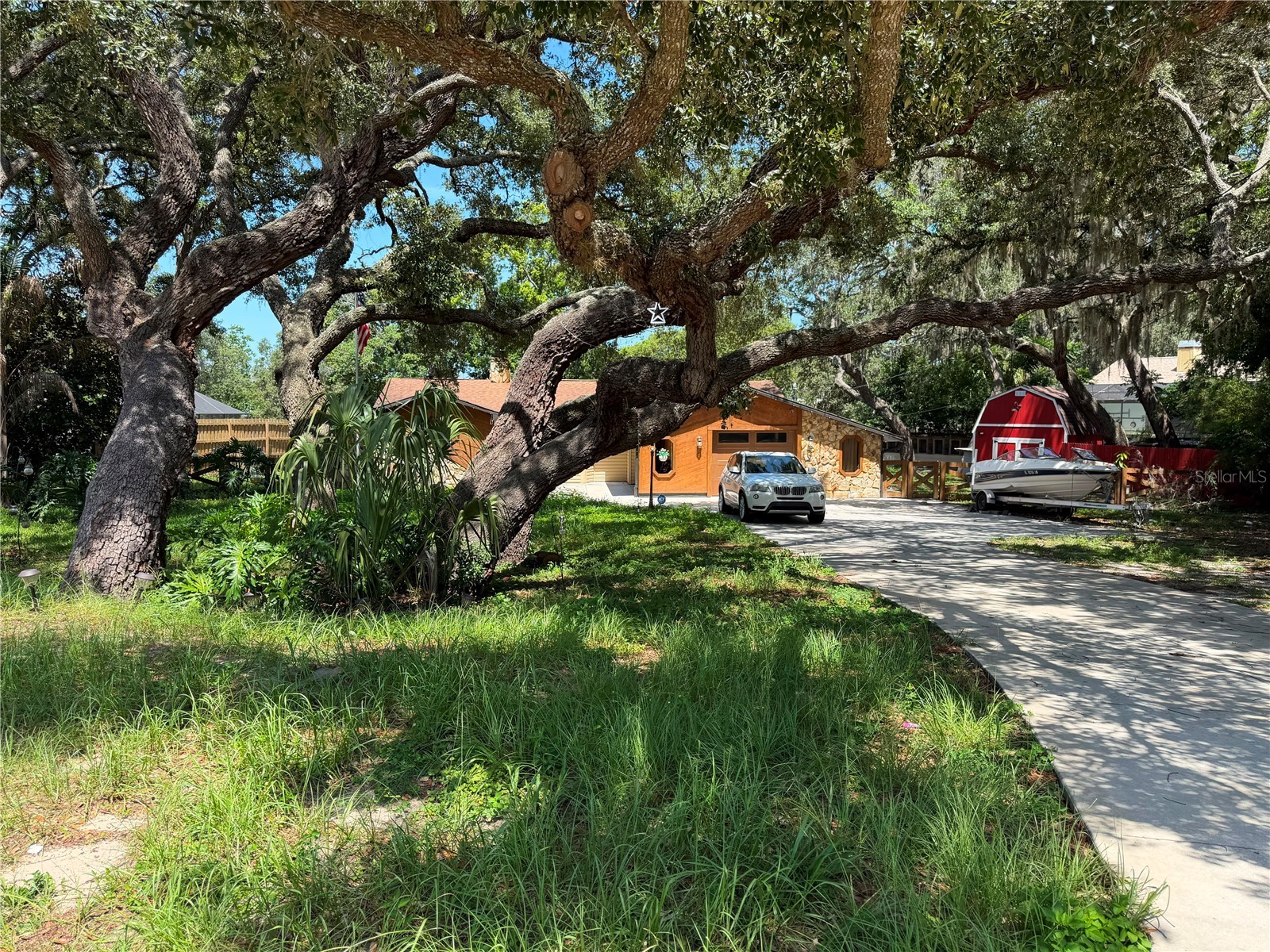 325 Gulfport Lane Spring Hill FL 34608 TB8531764 image2