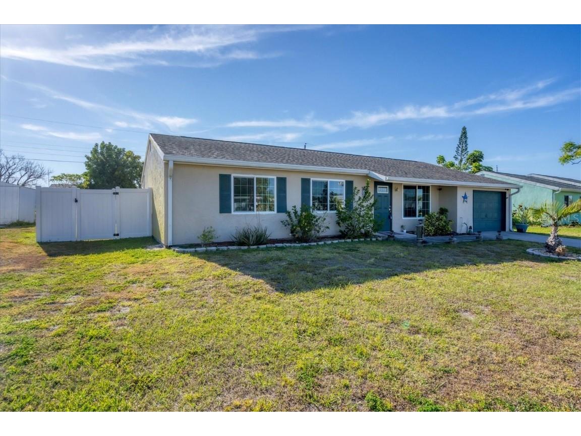 325 Lasayette Drive NE Port Charlotte FL 33952 D6136070 image1