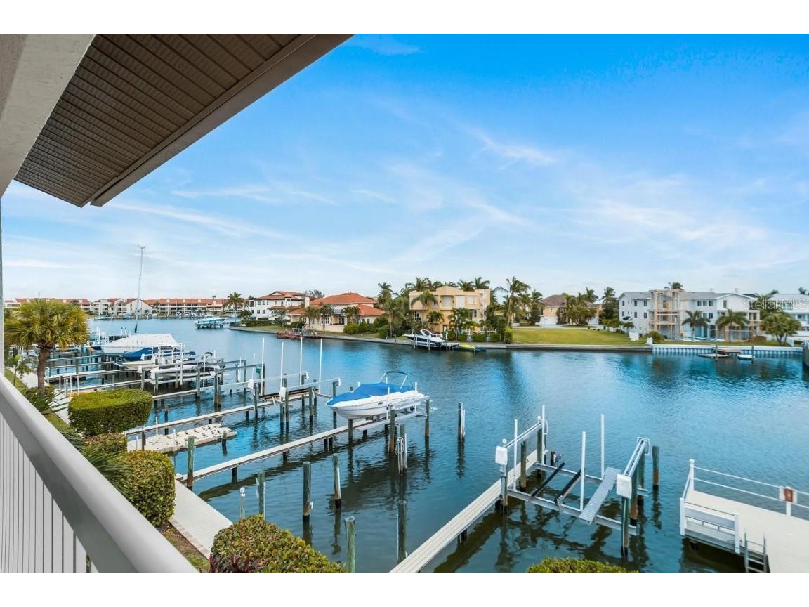 325 Madeira Circle Tierra Verde FL 33715 T3498658 image1