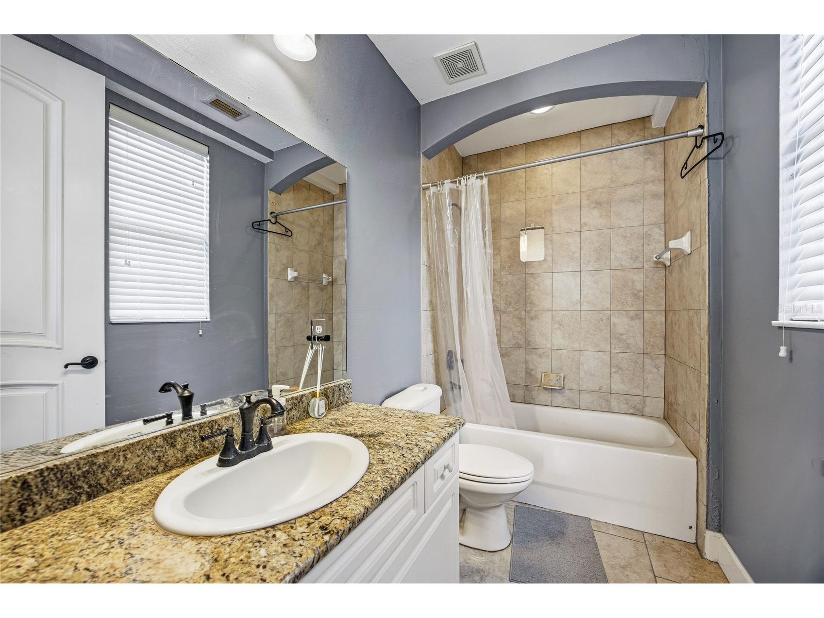 325 NW 14th Street #307 Gainesville FL 32603 GC539987 image23