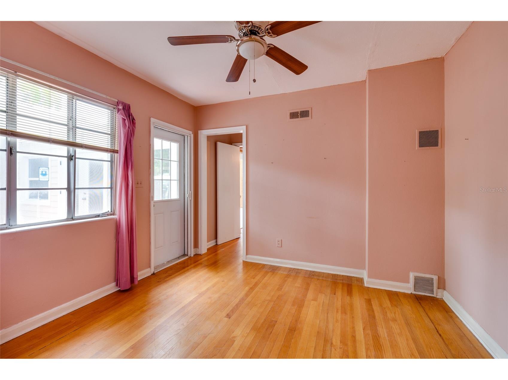 325 Orangeview Avenue Clearwater FL 33755 TB8512287 image22