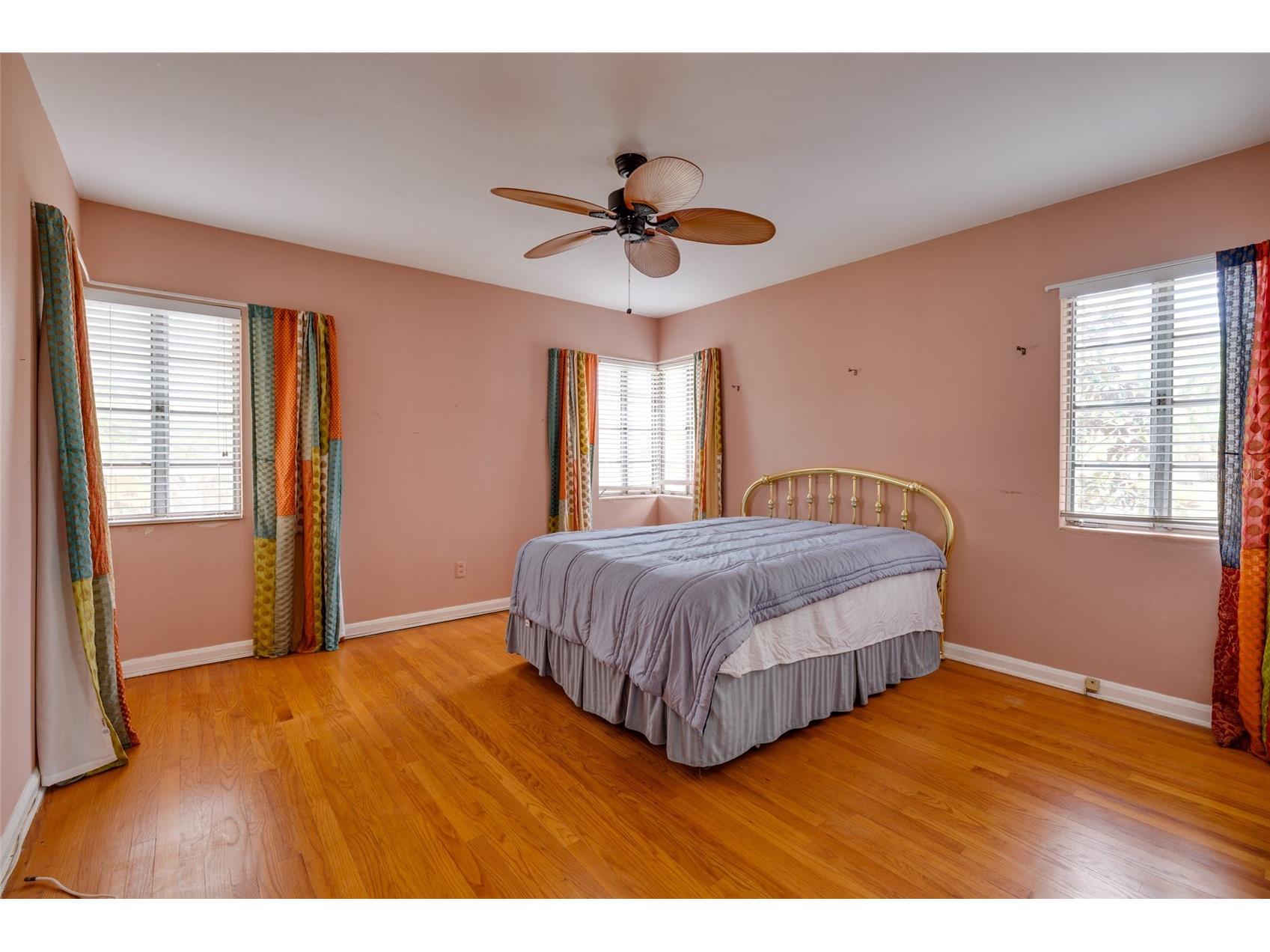 325 Orangeview Avenue Clearwater FL 33755 TB8512287 image23