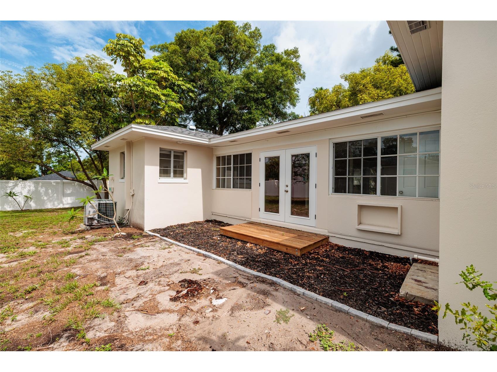 325 Orangeview Avenue Clearwater FL 33755 TB8512287 image32