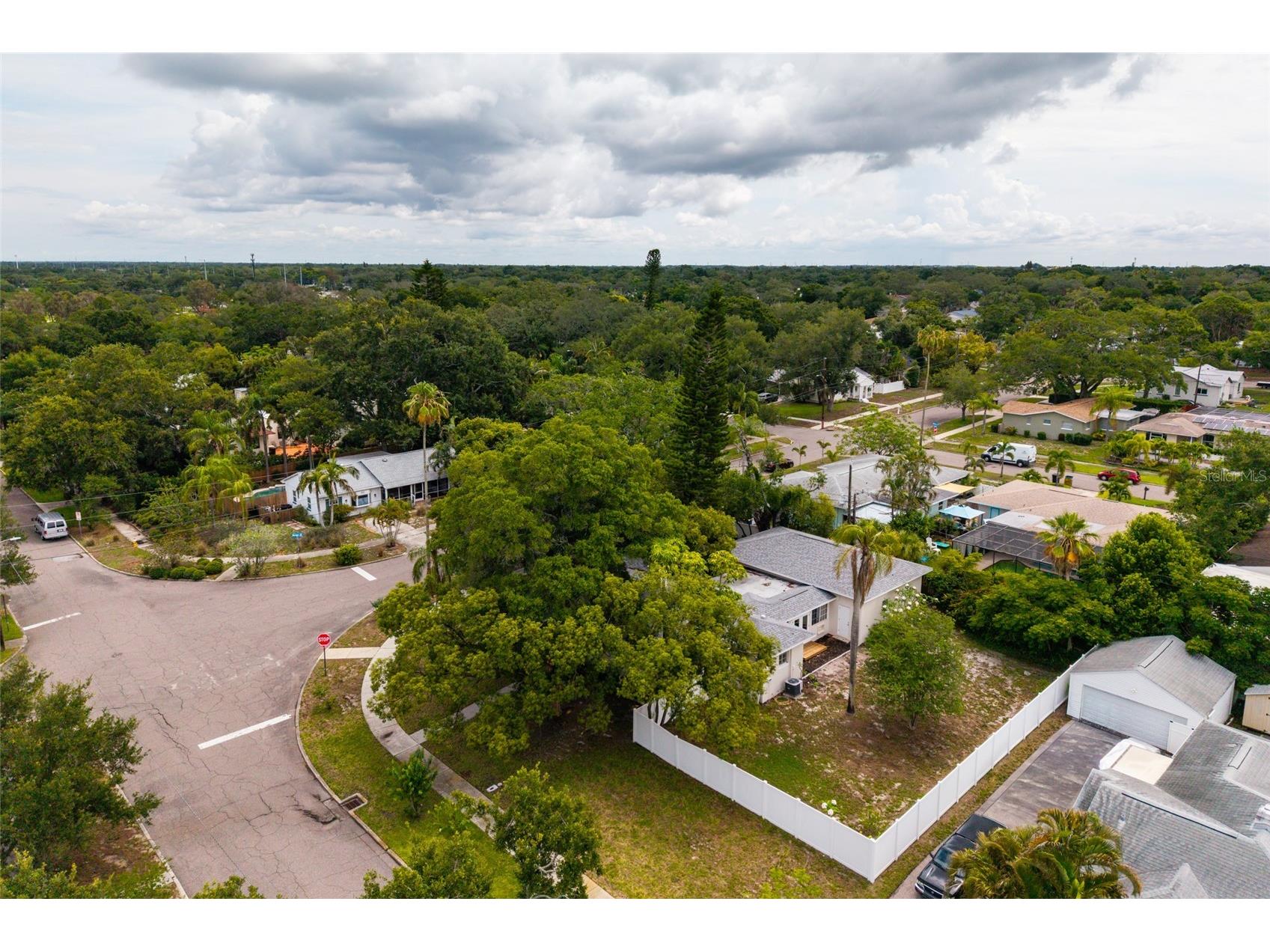 325 Orangeview Avenue Clearwater FL 33755 TB8512287 image37