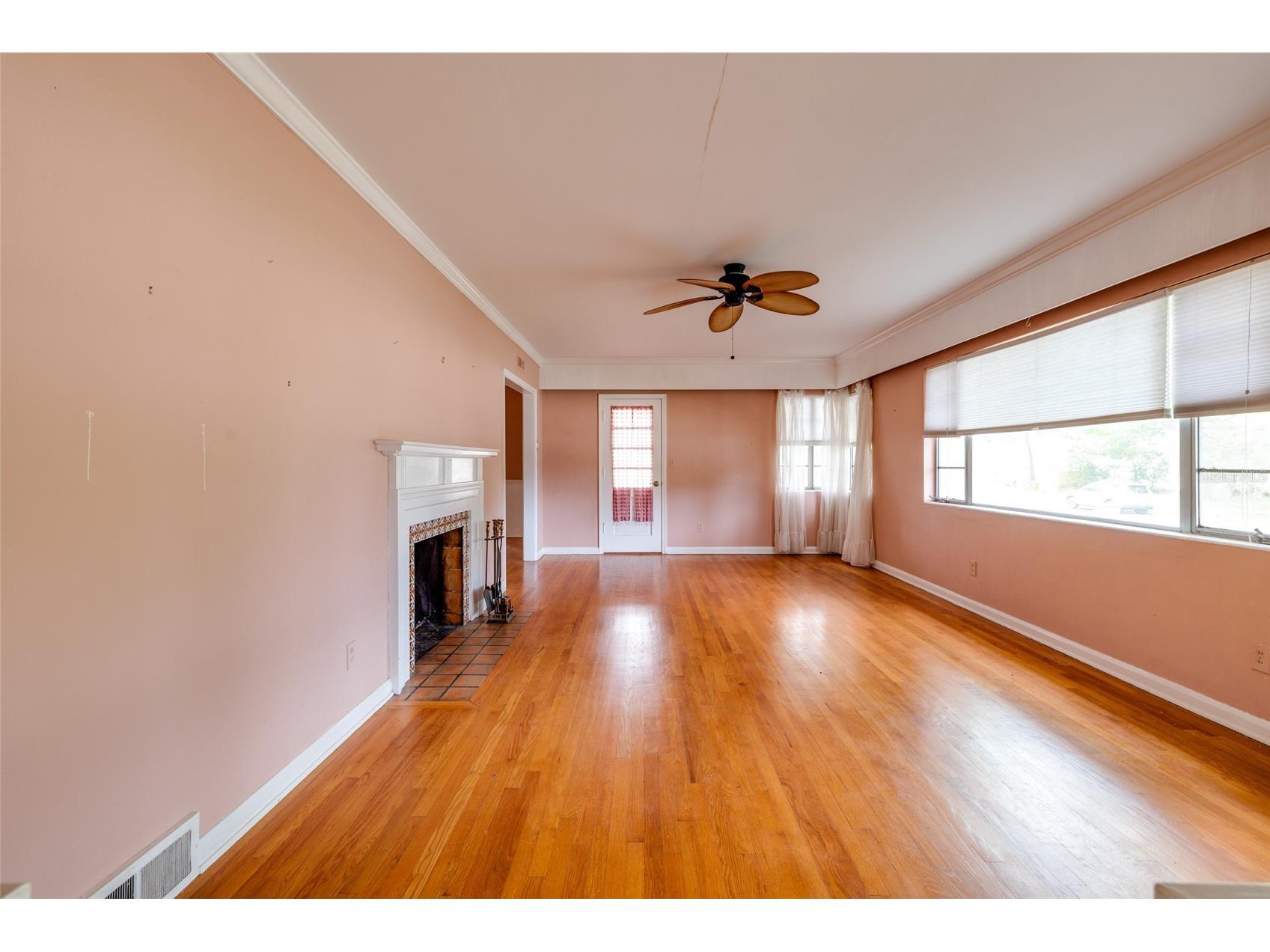 325 Orangeview Avenue Clearwater FL 33755 TB8512287 image6