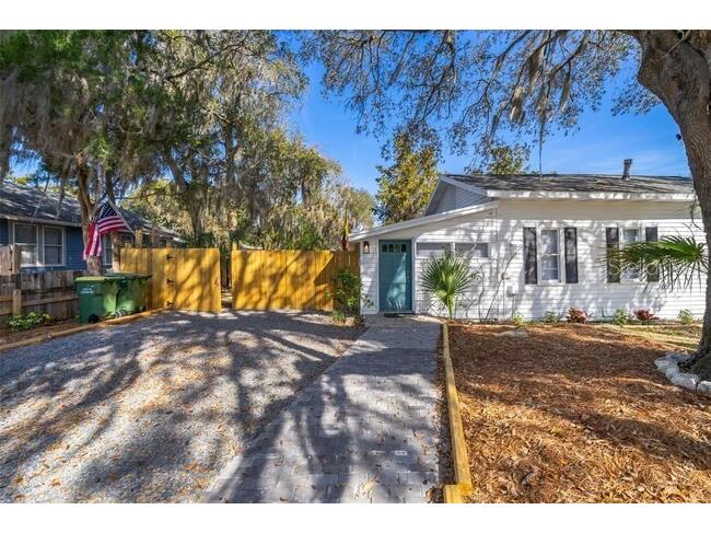 325 S 2nd Street #206 Leesburg FL 34748 G5113169 image1