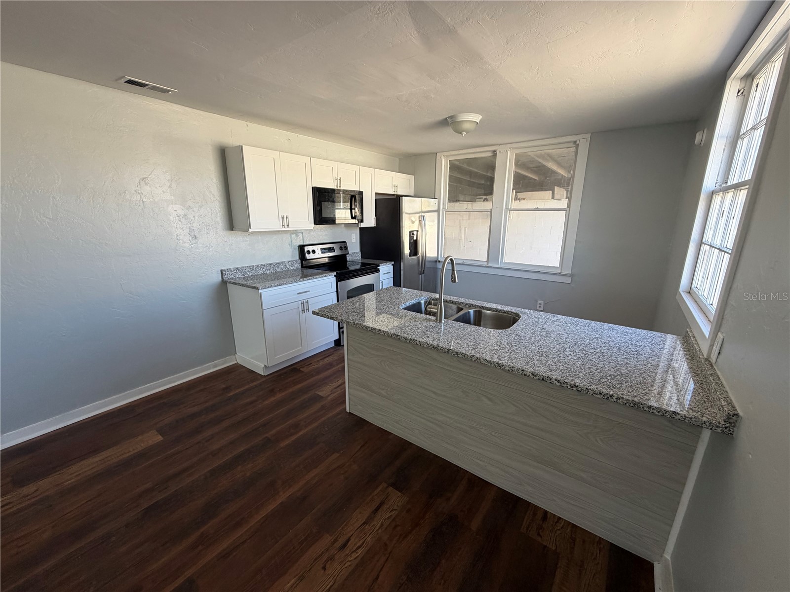 325 S Franklin Street Daytona Beach FL 32114 O6389684 image4