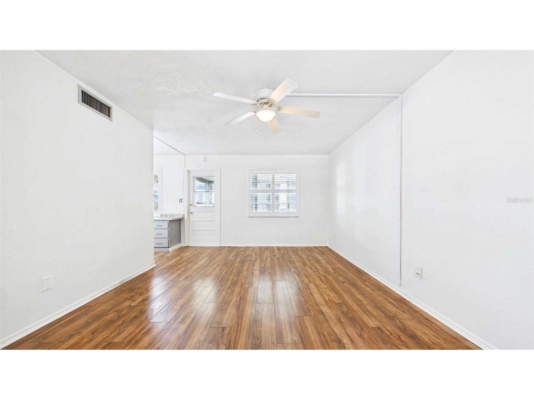 325 Sky Loch Drive W Dunedin FL 34698 TB8503385 image10