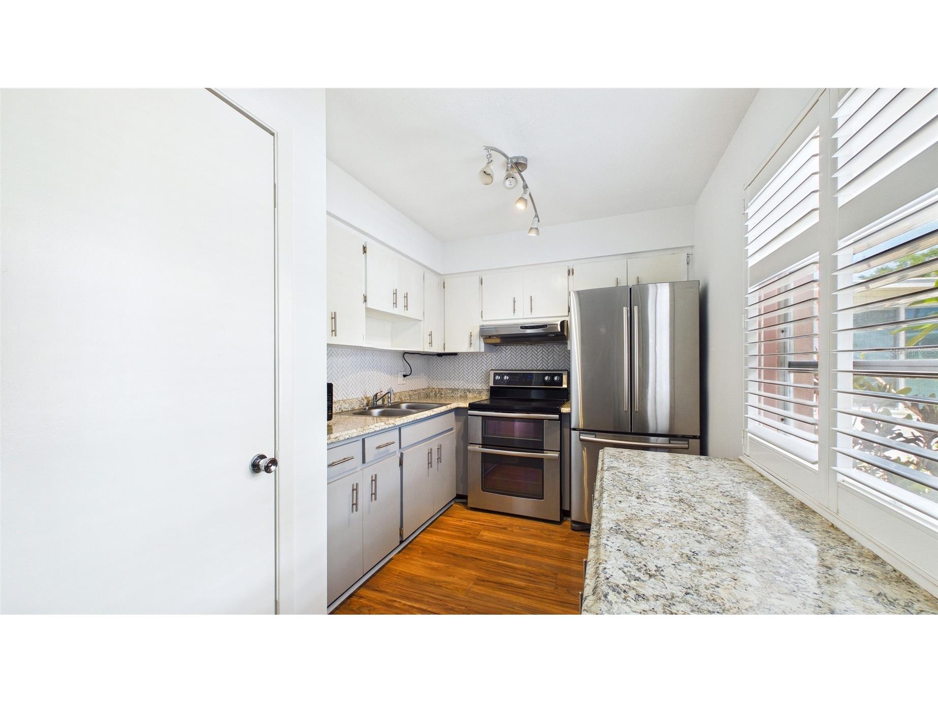 325 Sky Loch Drive W Dunedin FL 34698 TB8503385 image11