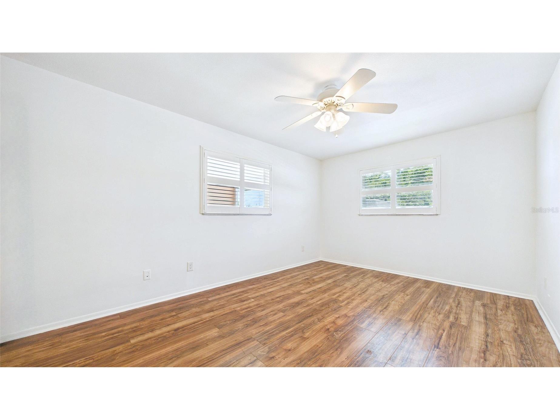 325 Sky Loch Drive W Dunedin FL 34698 TB8503385 image17