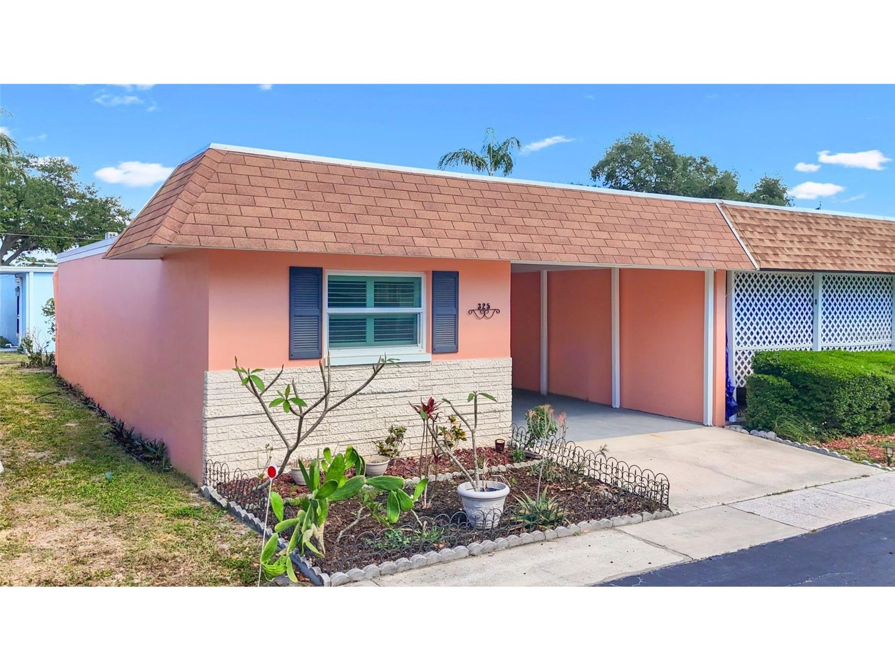 325 Sky Loch Drive W Dunedin FL 34698 TB8503385 image3