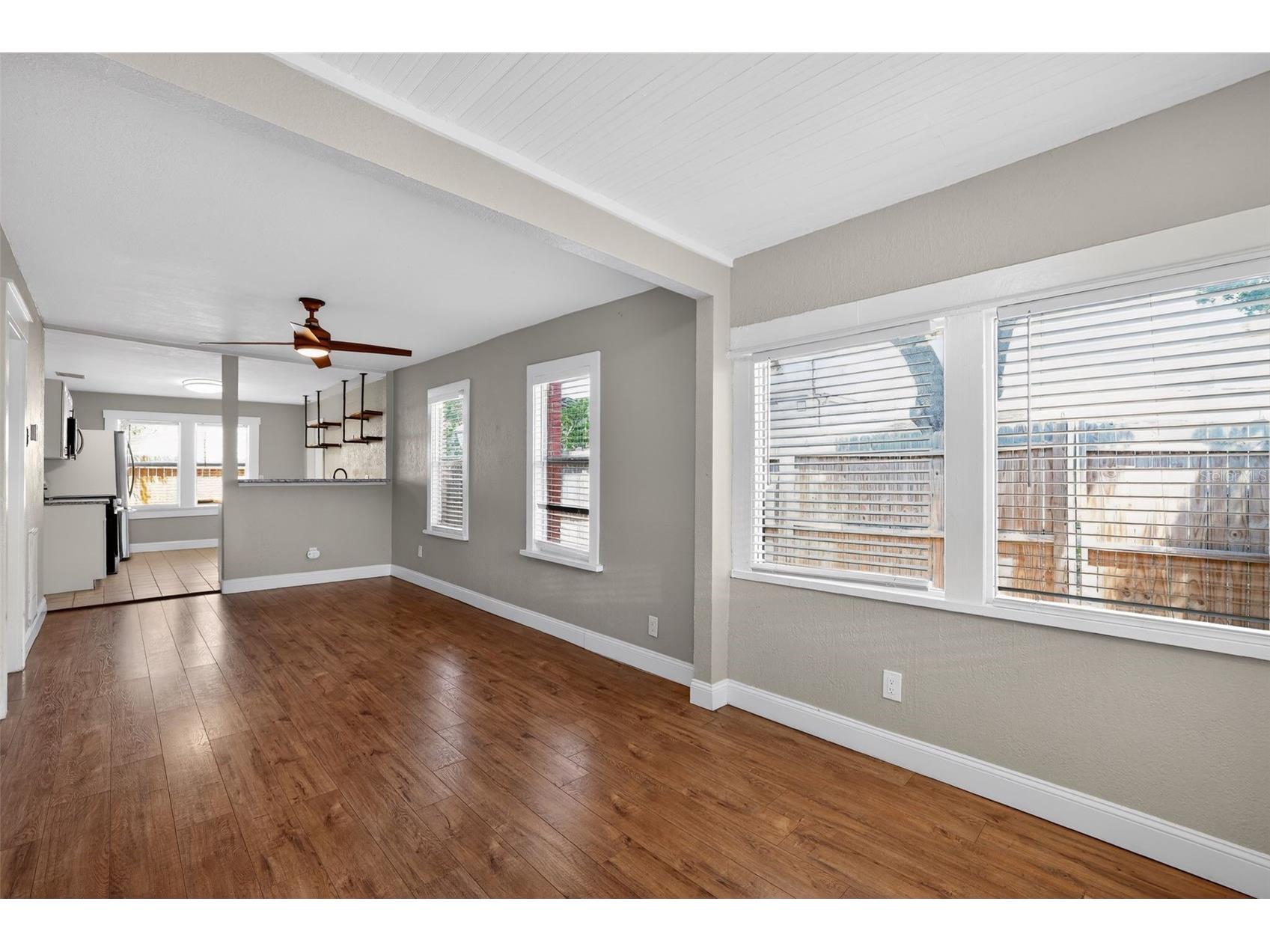 3250 Prescott Street N Saint Petersburg FL 33713 A4690739 image16