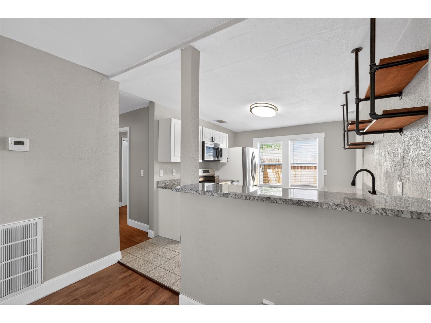 3250 Prescott Street N Saint Petersburg FL 33713 A4690739 image20