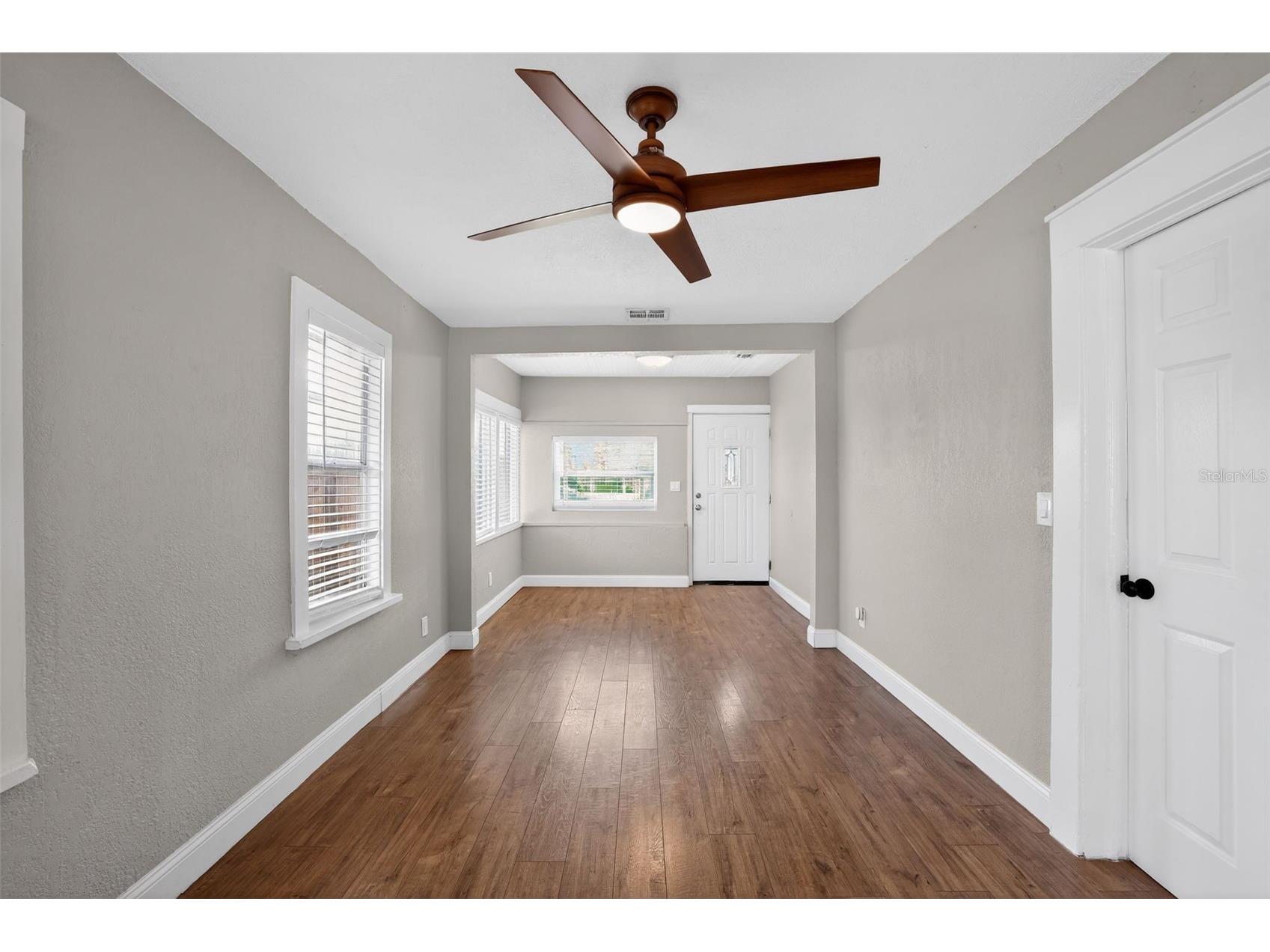 3250 Prescott Street N Saint Petersburg FL 33713 A4690739 image5