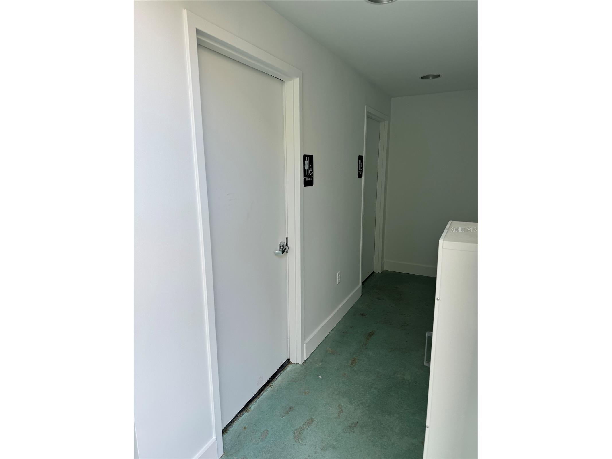 3250 SE Federal Highway Stuart FL 34997 O6389119 image9