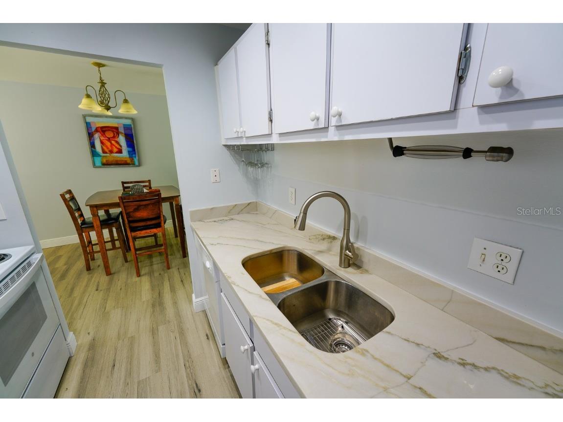 3251 Beneva Road #101 Sarasota FL 34232 A4666840 image10