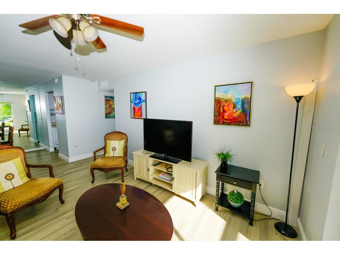 3251 Beneva Road #101 Sarasota FL 34232 A4666840 image8