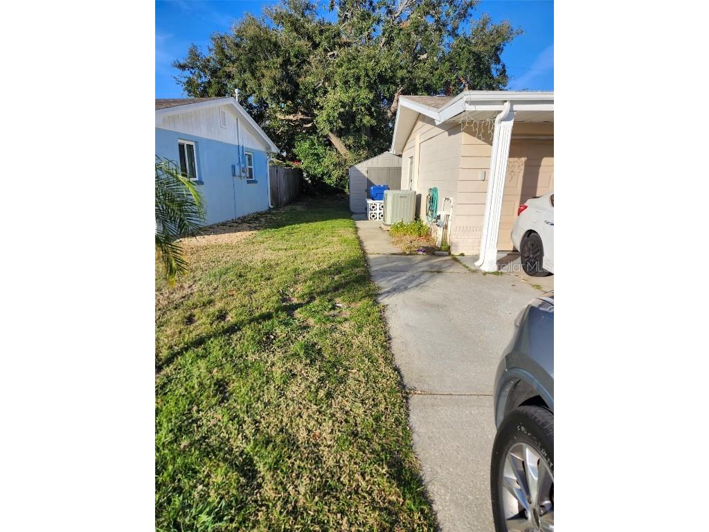 3251 Devonshire Drive Holiday FL 34691 TB8455381 image10