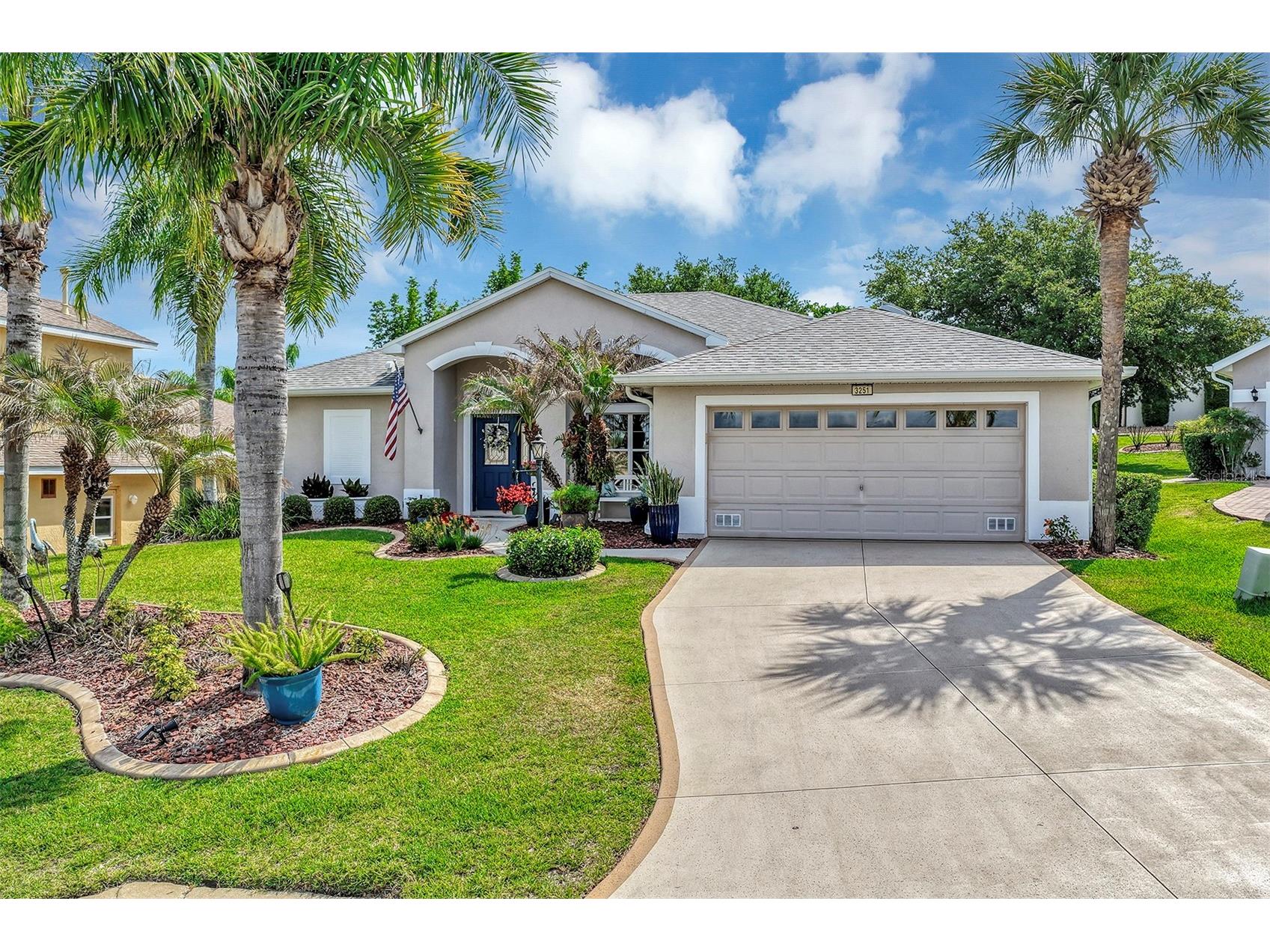 3251 Kingston Way Tavares FL 32778 V4948799 image1