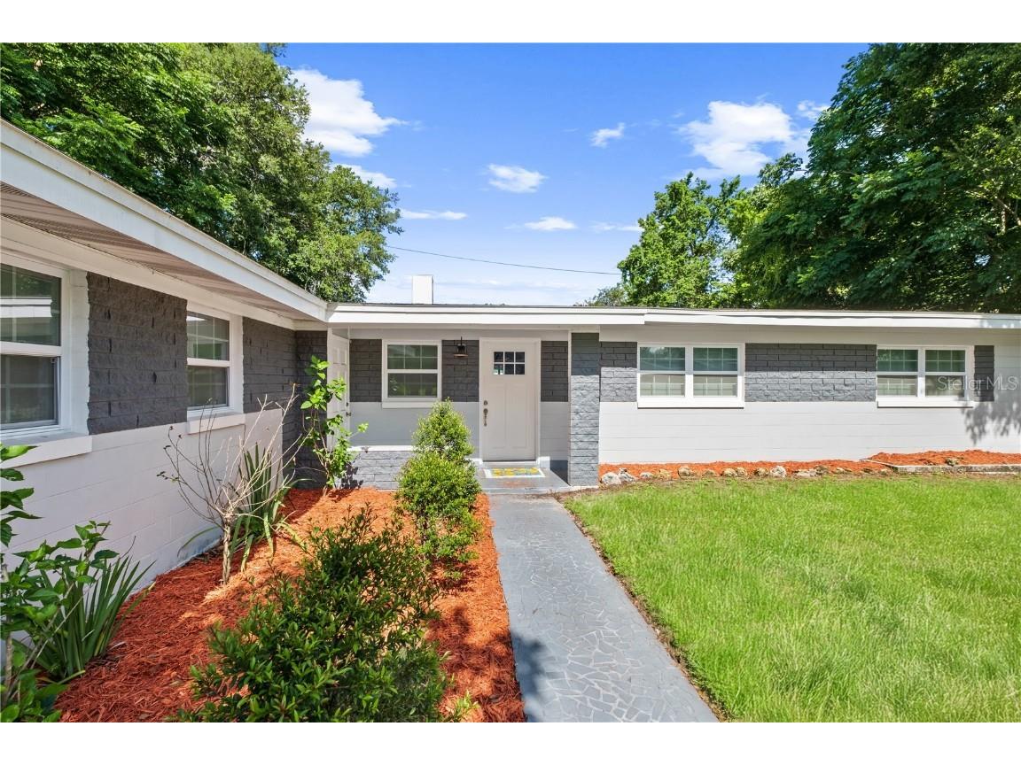 3251 Wickersham Court Orlando FL 32806 - LAKE PINELOCH O6316565 image1