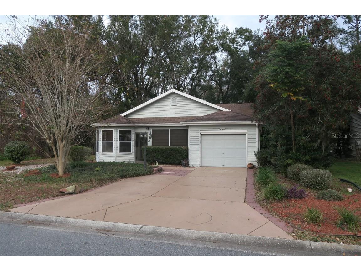 32512 Oak Park Drive Leesburg FL 34748 O6360997 image1