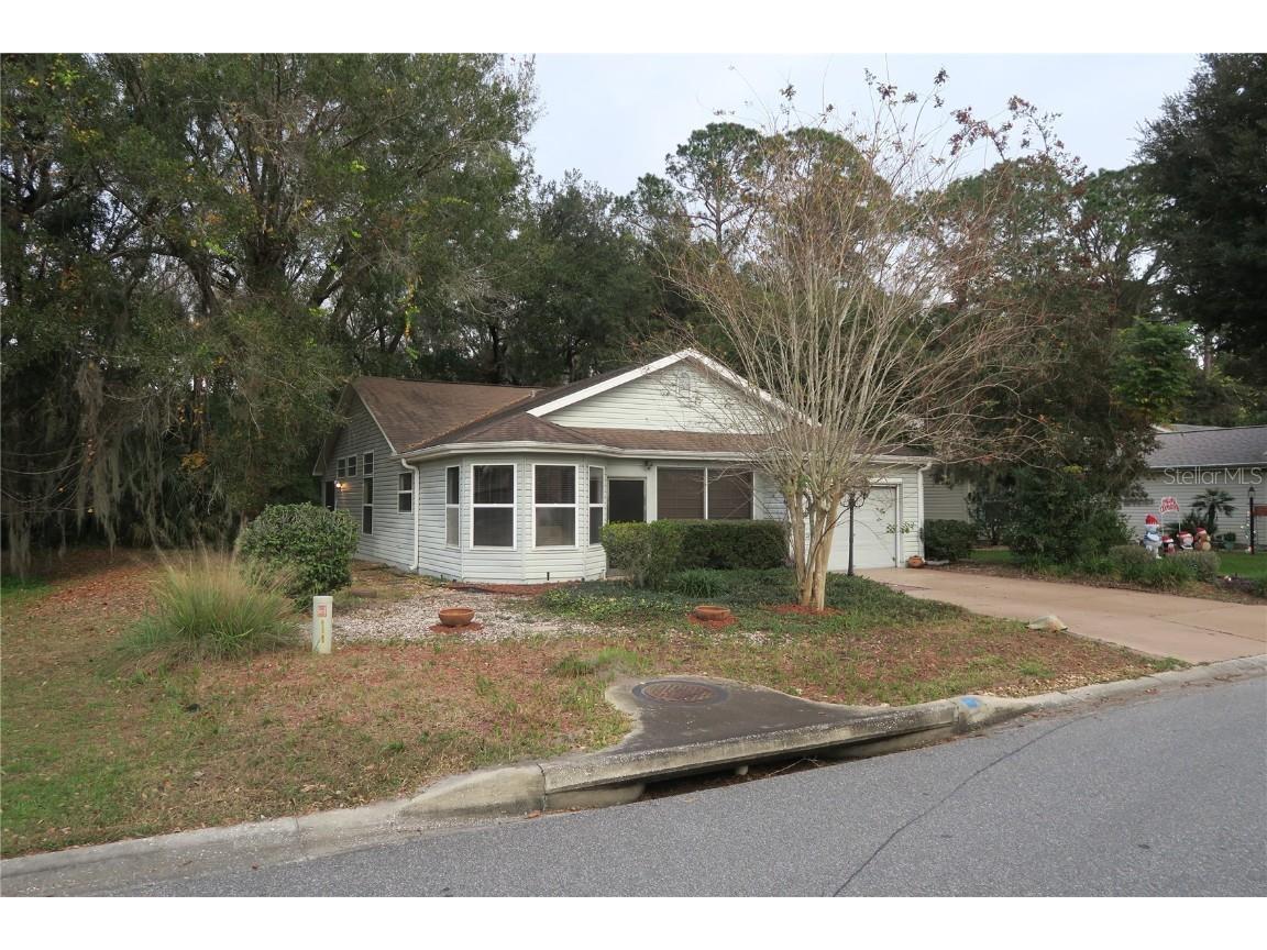 32512 Oak Park Drive Leesburg FL 34748 O6360997 image3