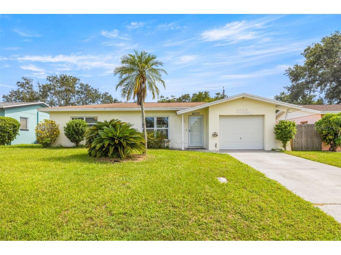 3252 21st Place SW Largo FL 33774 TB8418735 image1