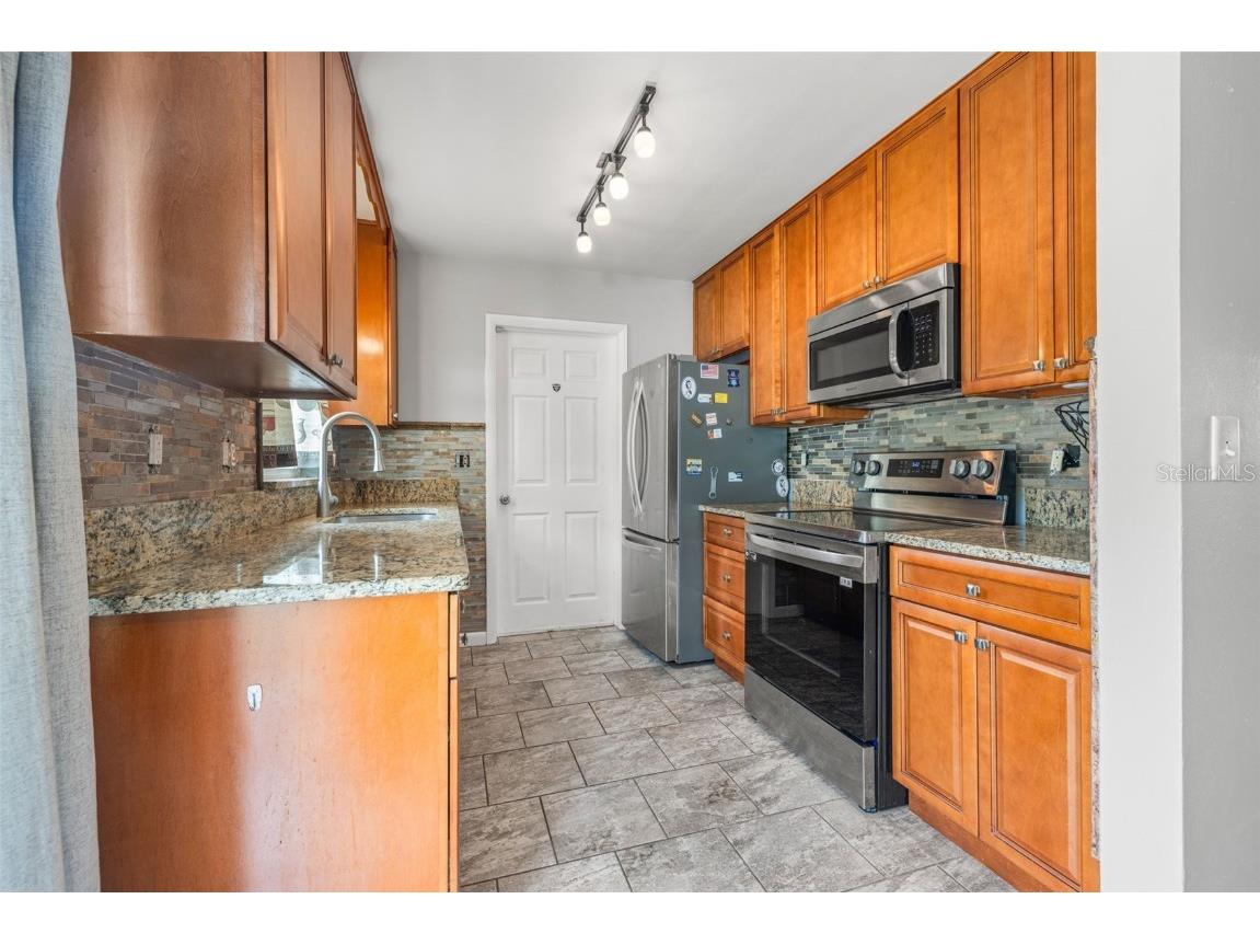 3252 21st Place SW Largo FL 33774 TB8418735 image11