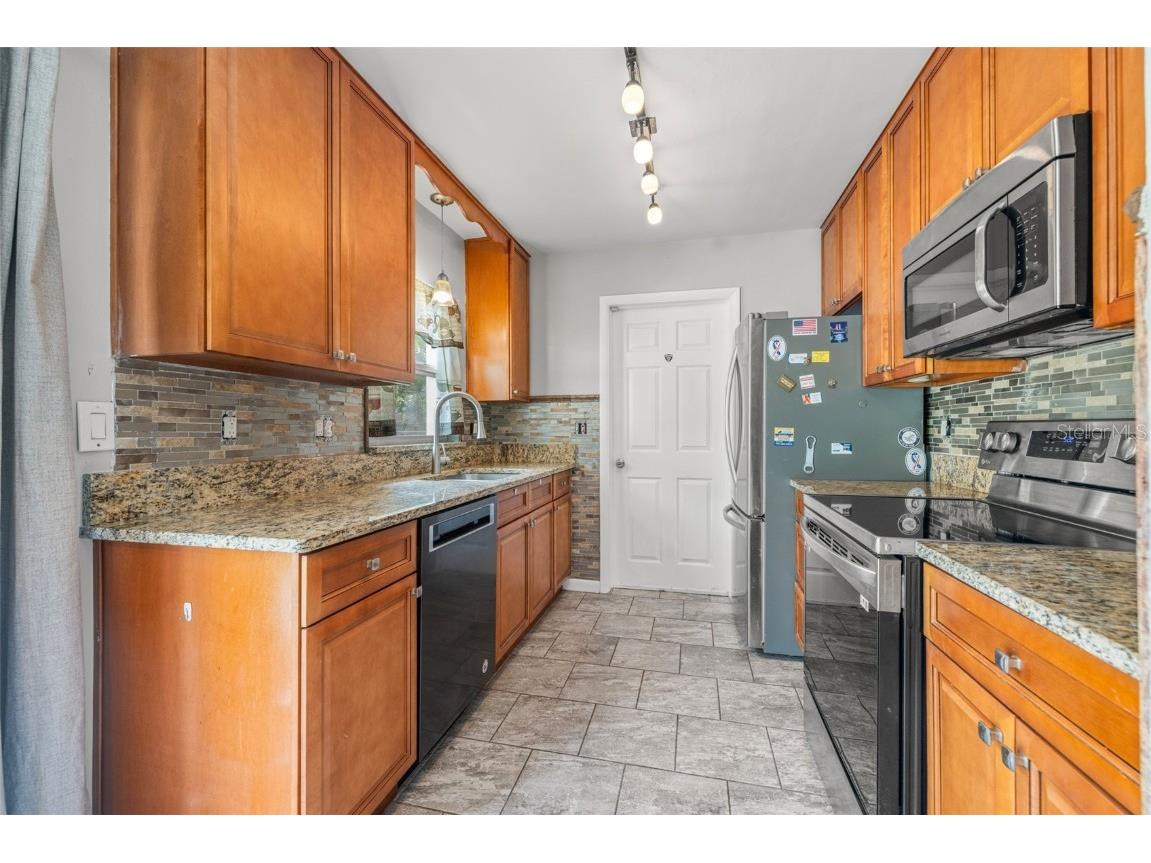 3252 21st Place SW Largo FL 33774 TB8418735 image12