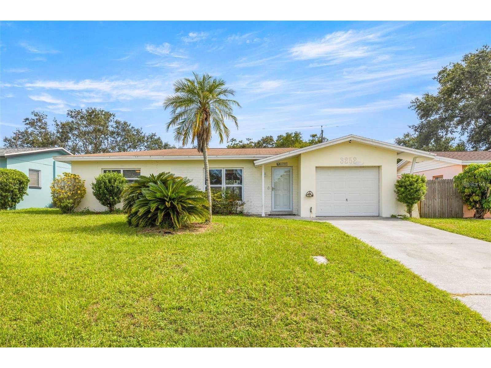 3252 21st Place SW Largo FL 33774 TB8494425 image1