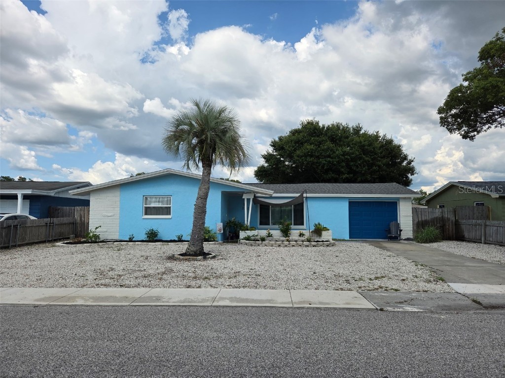 3252 Columbus Drive Holiday FL 34691 W7876850 image1