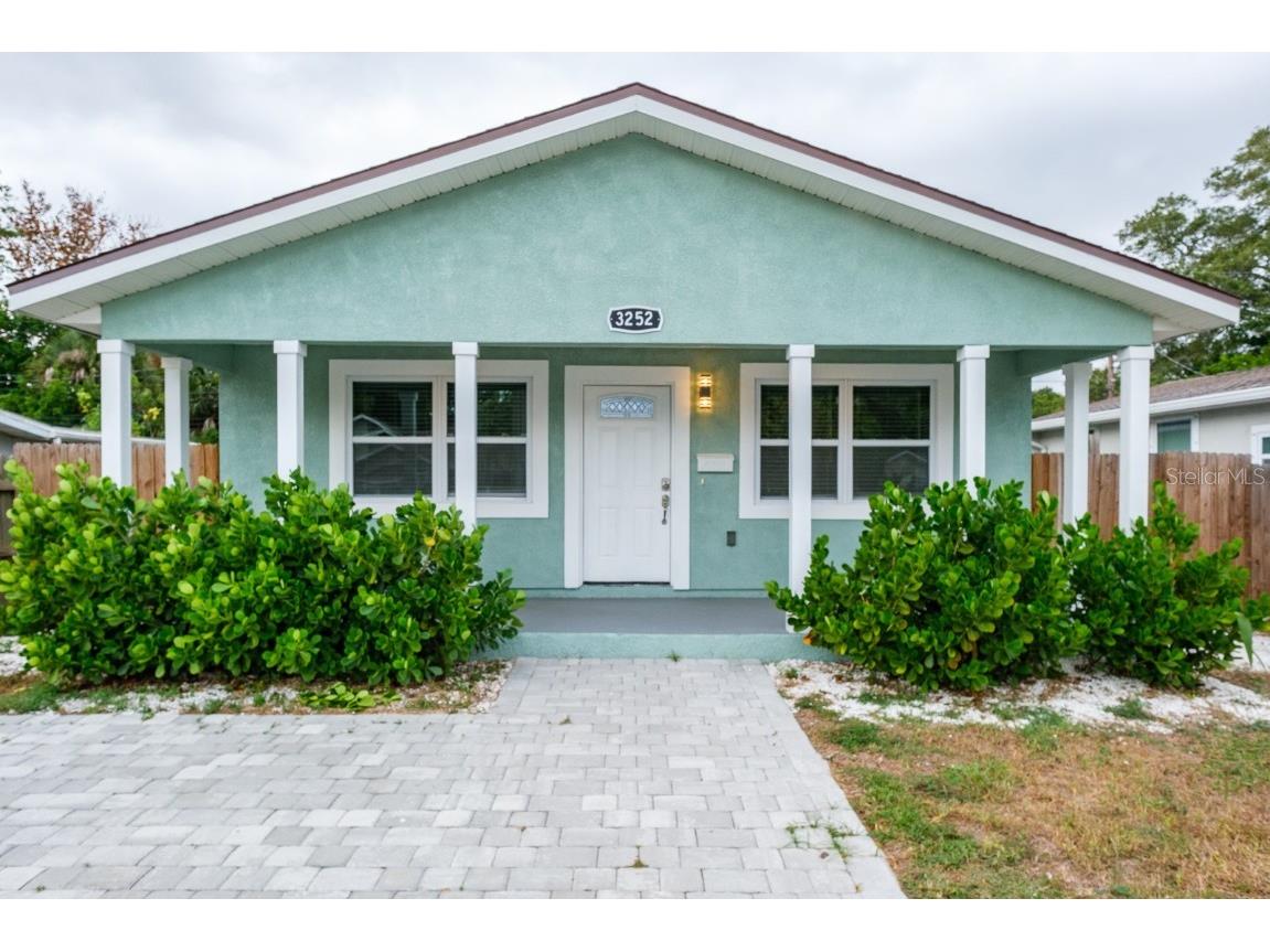 3252 Queen Street N Saint Petersburg FL 33713 U8221196 image1