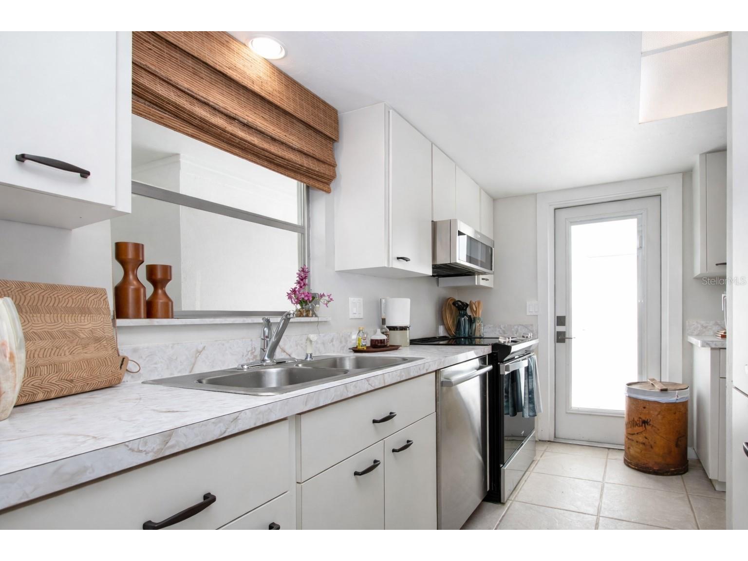 3252 Westford Lane #122 Sarasota FL 34231 A4688937 image27
