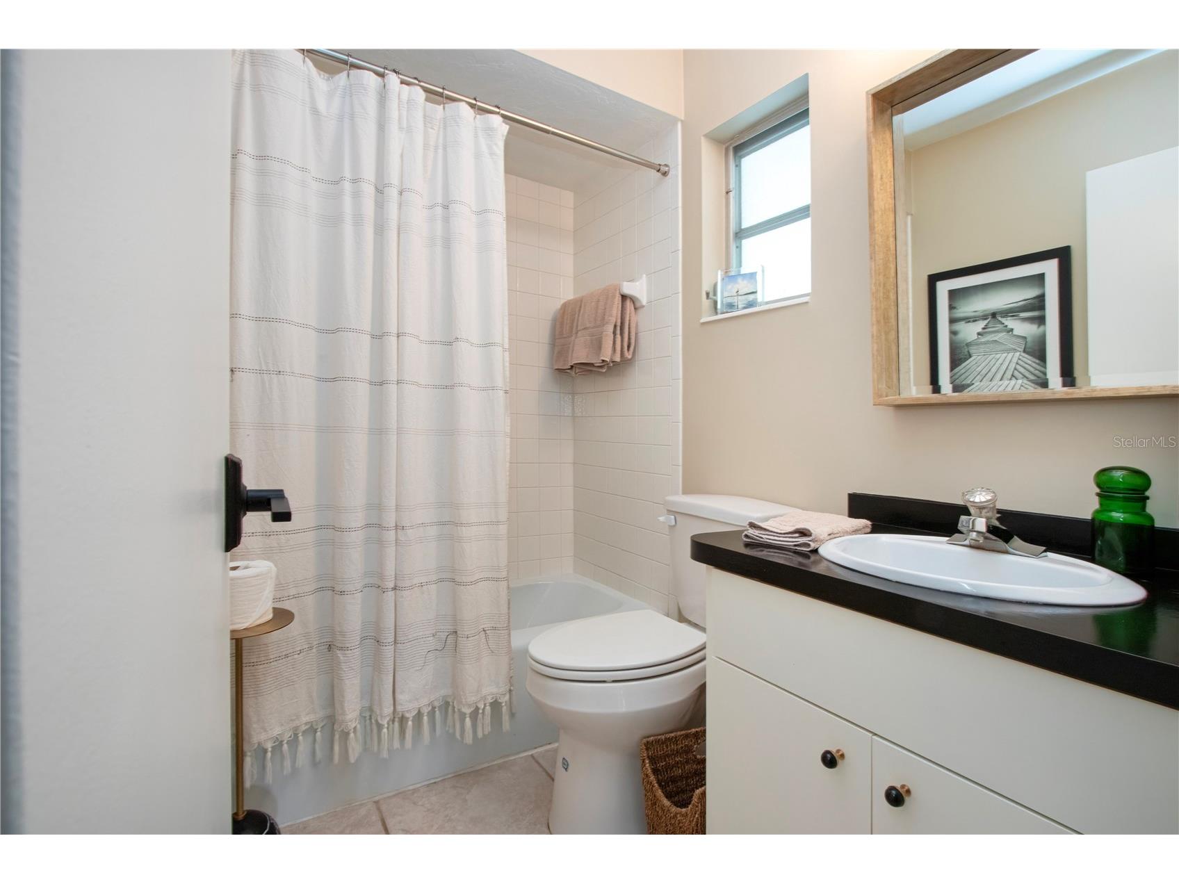3252 Westford Lane #122 Sarasota FL 34231 A4688937 image49