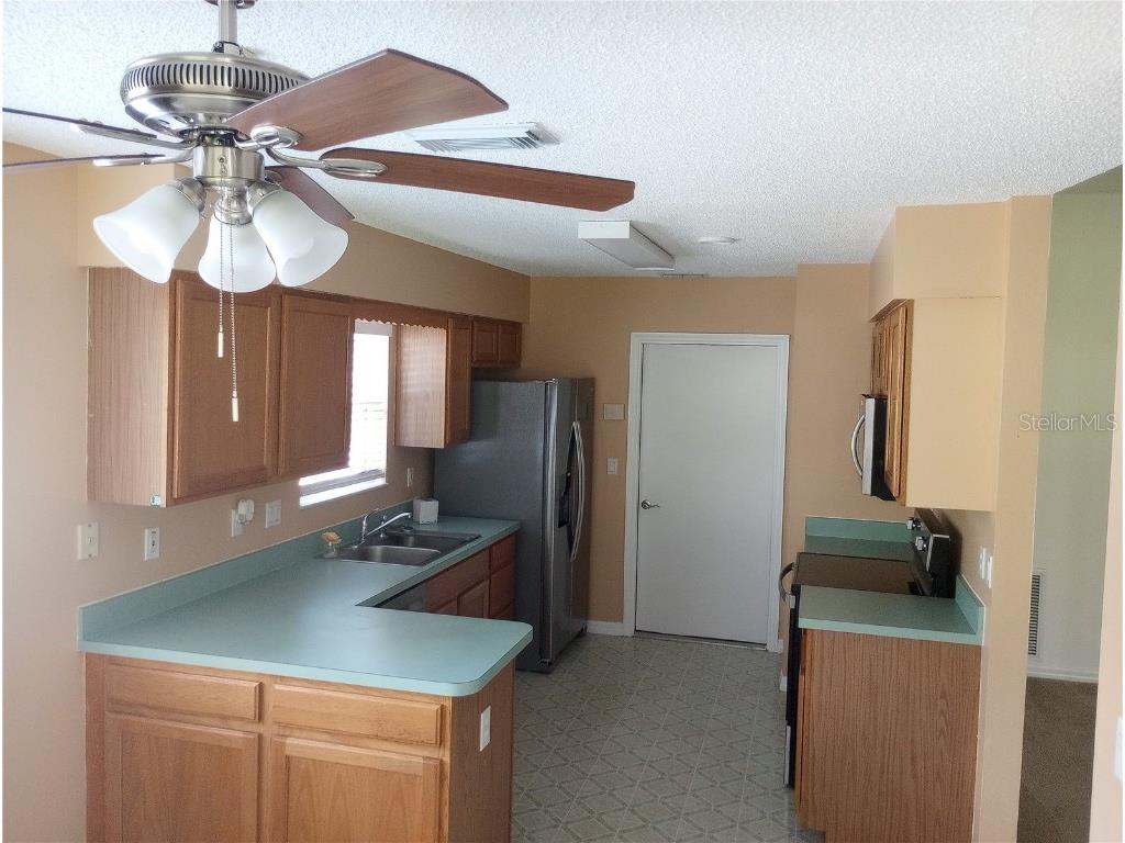 32525 Oak Park Drive Leesburg FL 34748 O6199095 image32