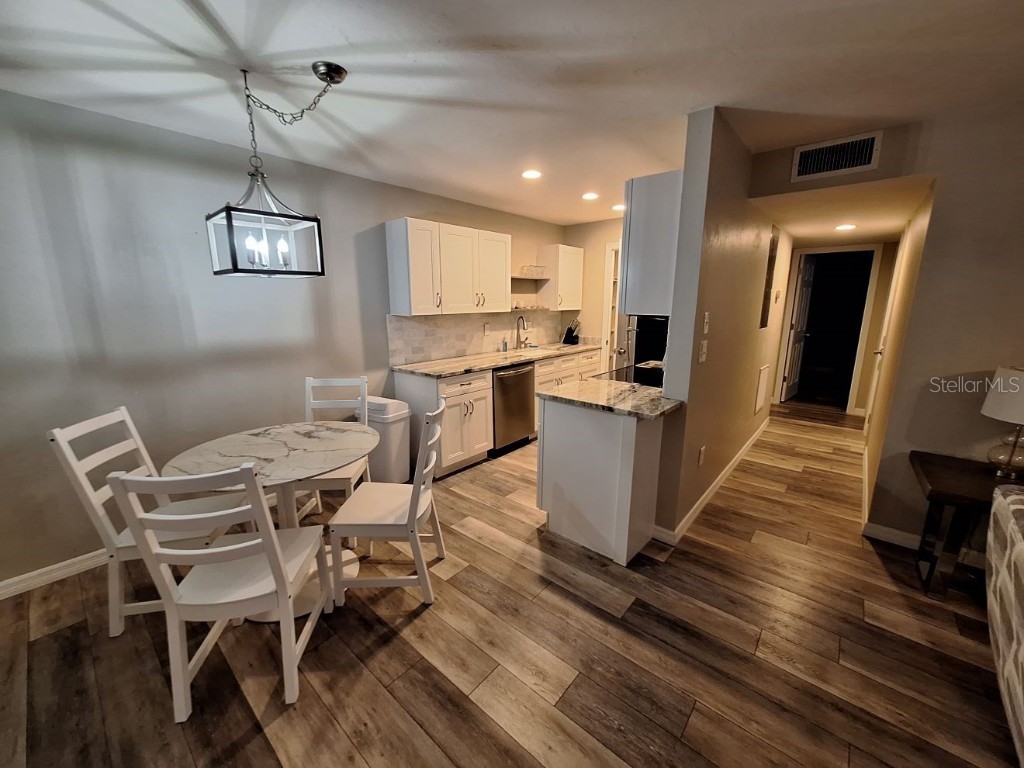 3255 Beneva Road #102 Sarasota FL 34232 N6135403 image2