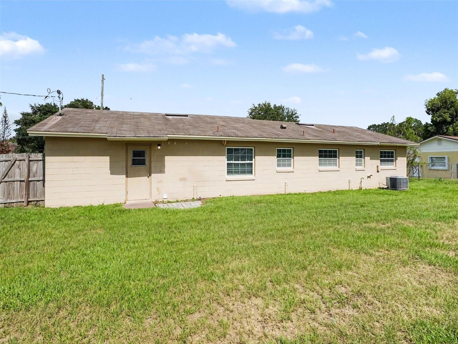 3255 Kelvington Drive Orlando FL 32810 O6417658 image14