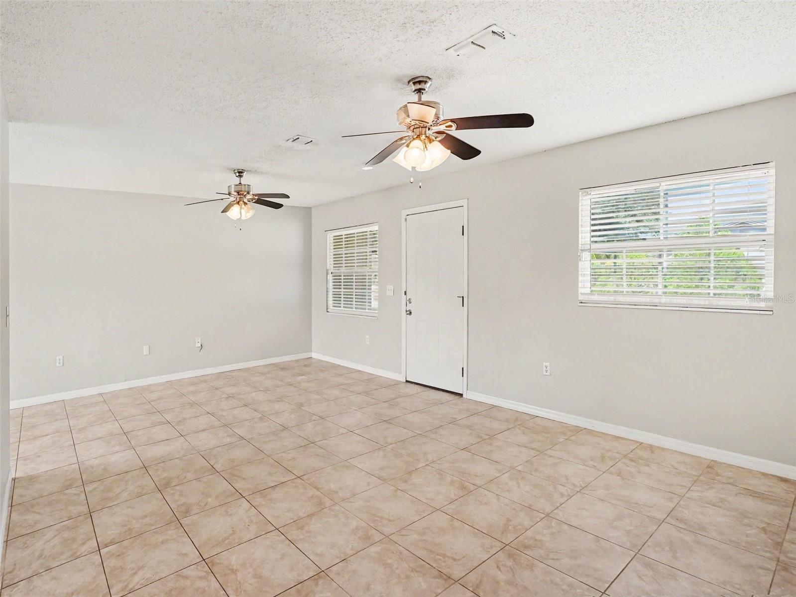 3255 Kelvington Drive Orlando FL 32810 O6417658 image2