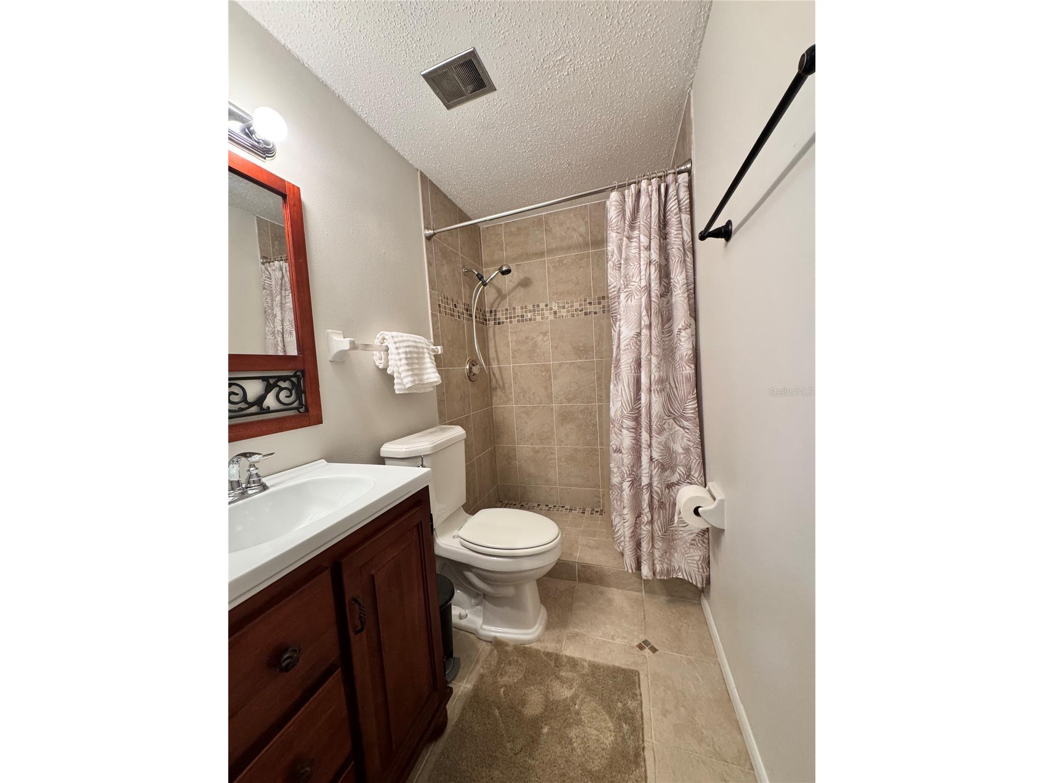 3255 Ramblewood Place Sarasota FL 34237 A4690822 image14